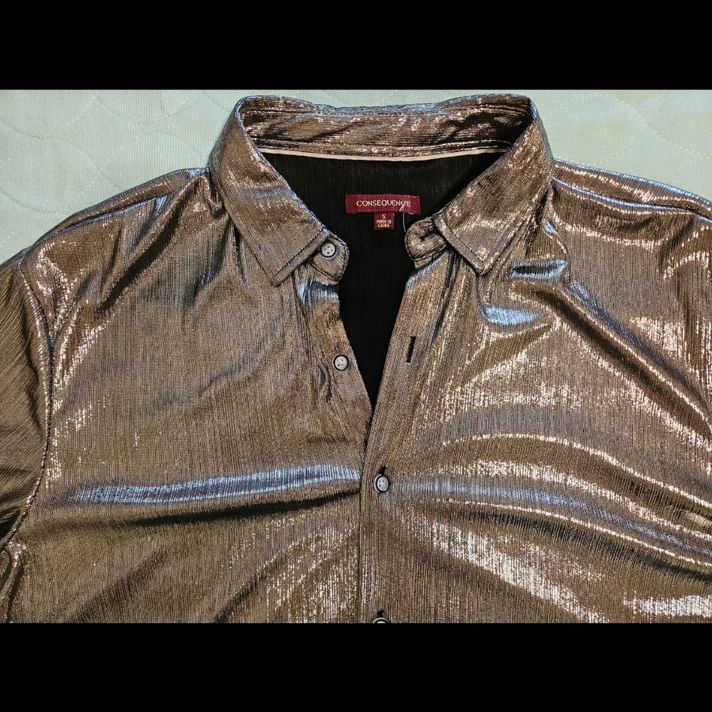 Shimmering Metallic Shirt- Size Small - Picture 4 of 16